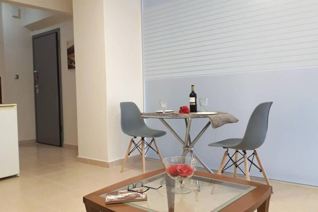 Stylish River Flat, Near The Center And The Beach Apartment Kalamata Exterior photo